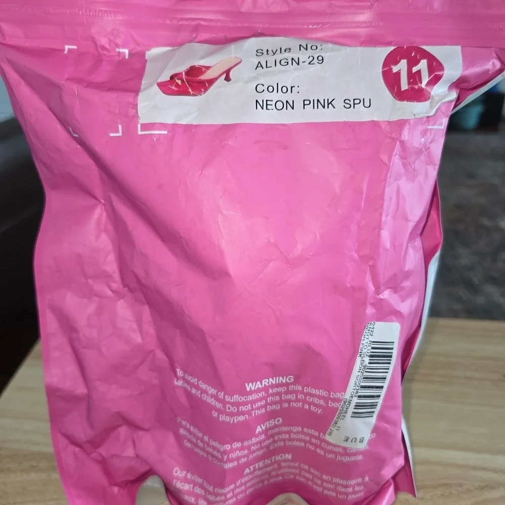 NEW IN BAG Rouge Helium Women's Hot Pink Kitten Heel Sandals Size 11